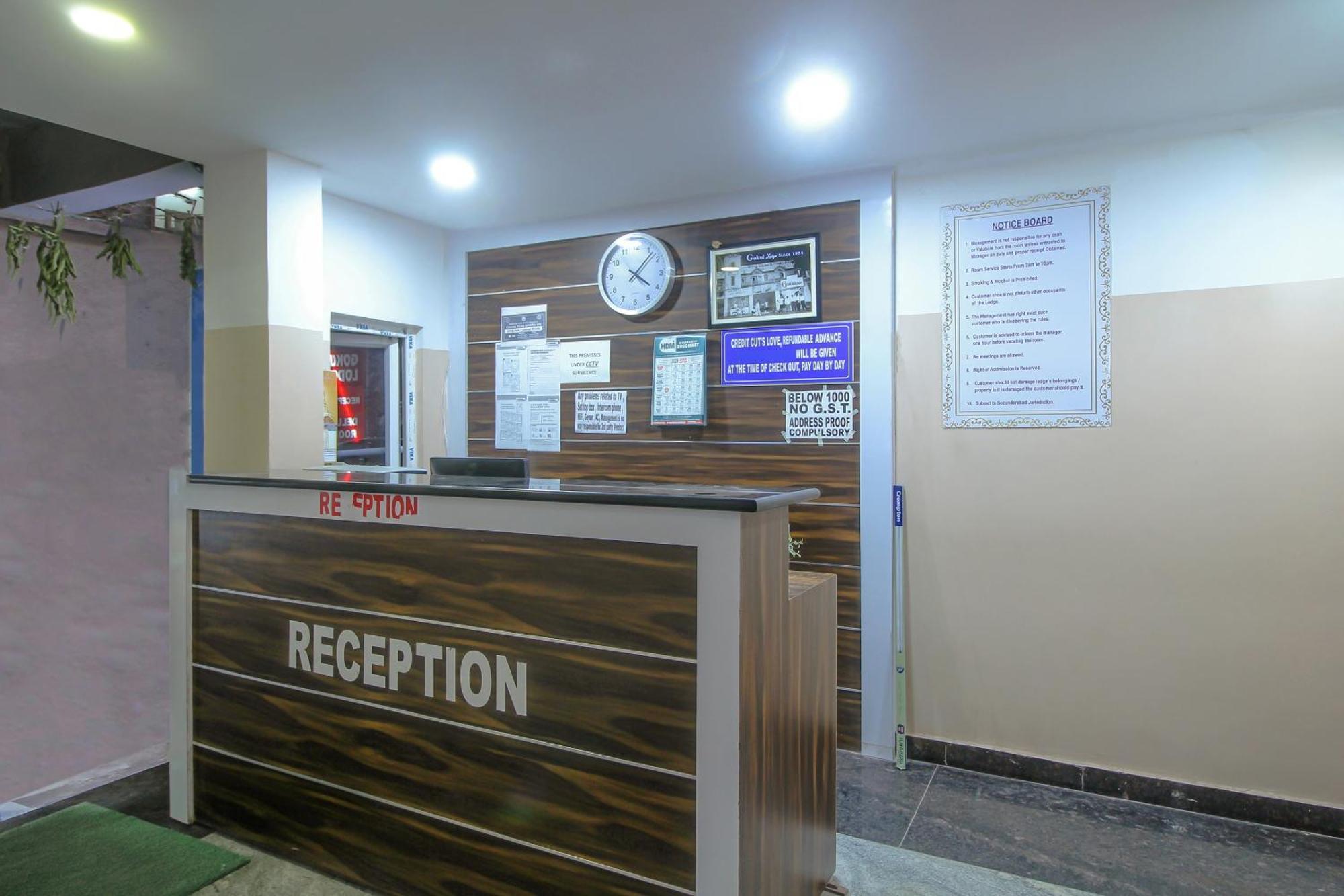 Spot On 81775 Mohit Gokul Lodge New Luxury Room'S Near Secunderabad Railway Station Lālāguda Eksteriør billede